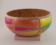 Candy Glass Maple Bowl 01a.jpg