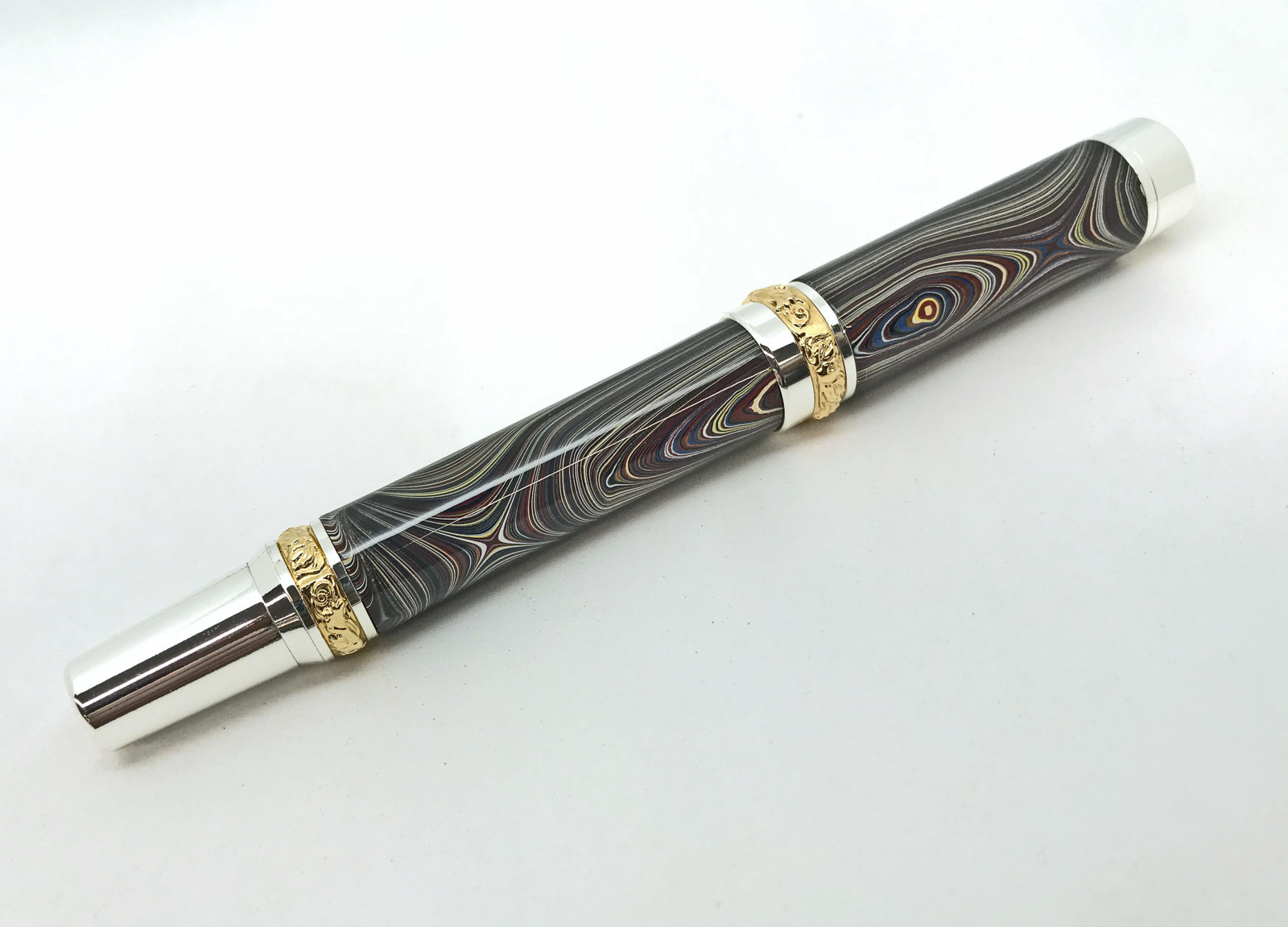 #02030 - Corvette Agate - Canadiana Rollerball - Gold - 01.jpg