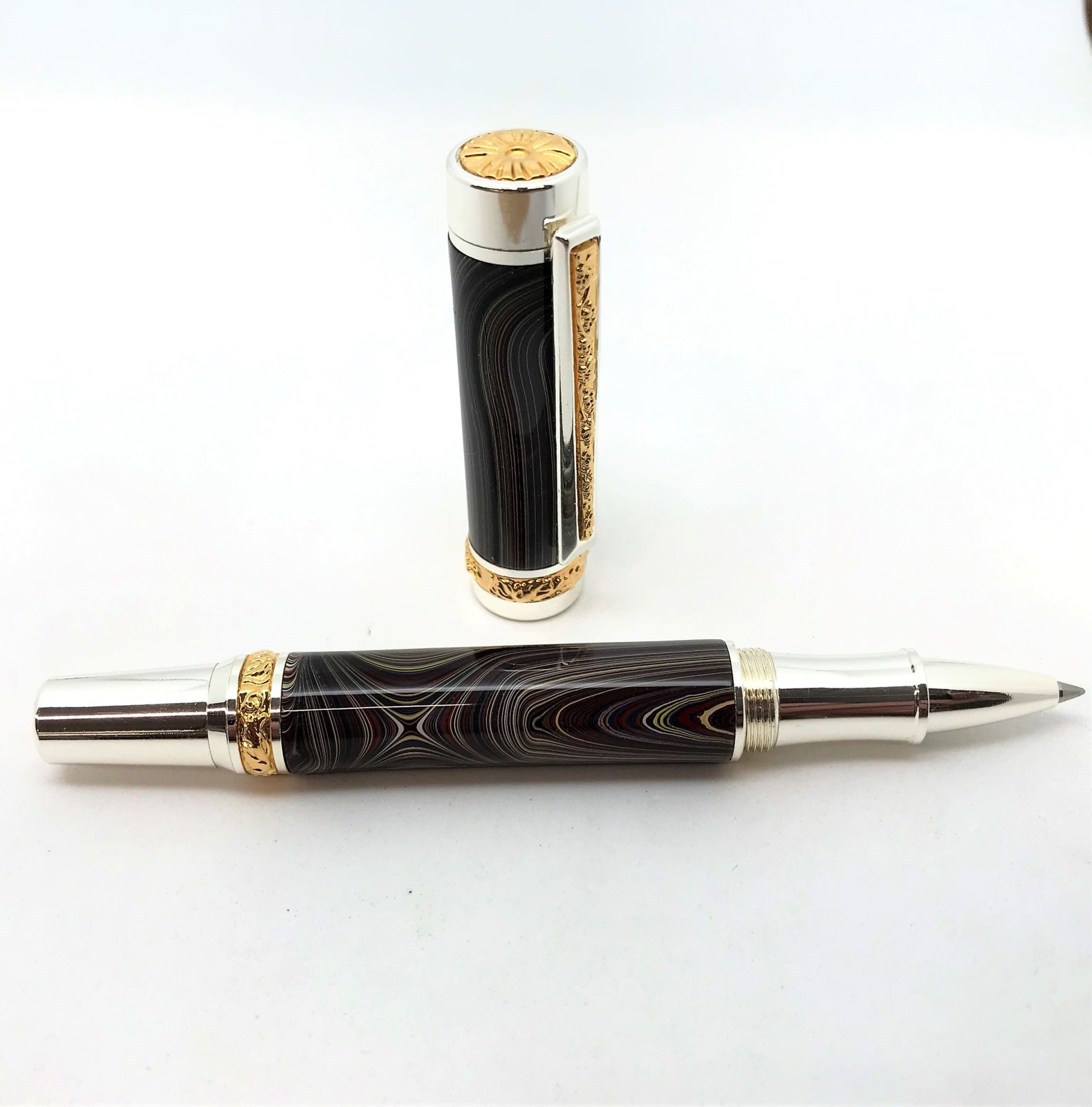 #02030 - Corvette Agate - Canadiana Rollerball - Gold - 06.jpg