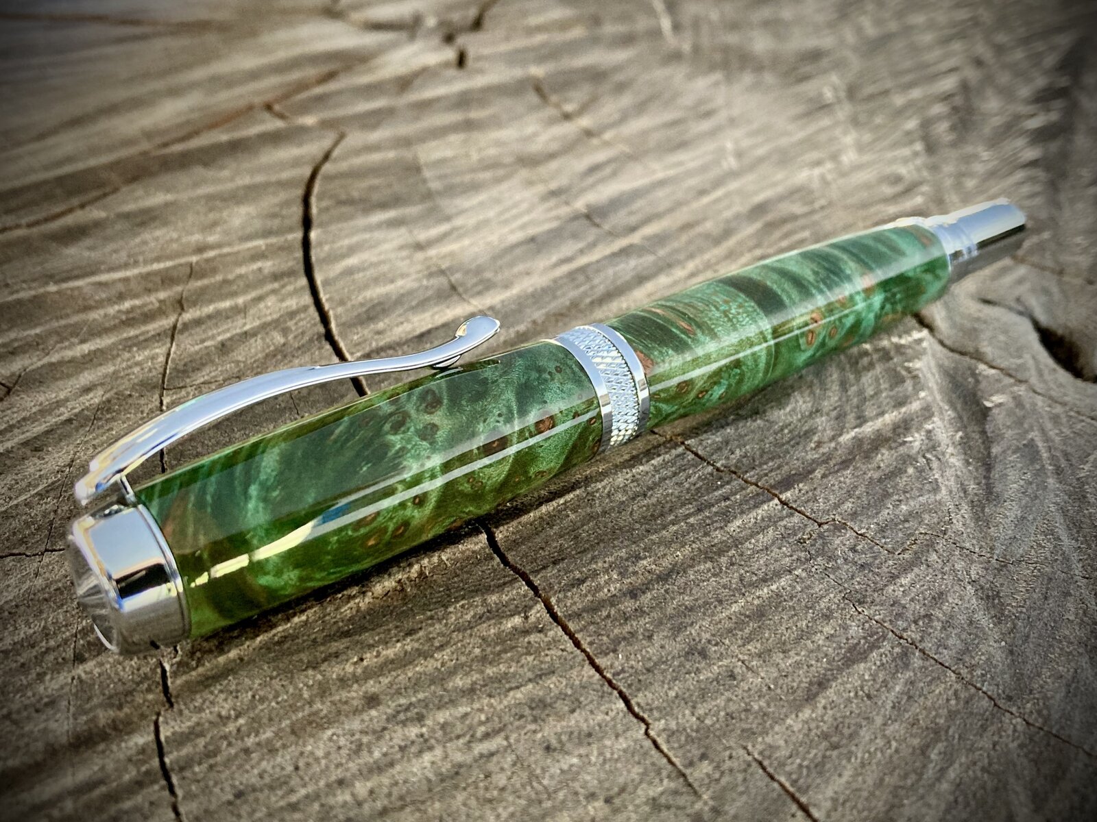 #0561 - Green Dyed Burl Rollerball 2024-04-20 002 (2560x1920).jpg