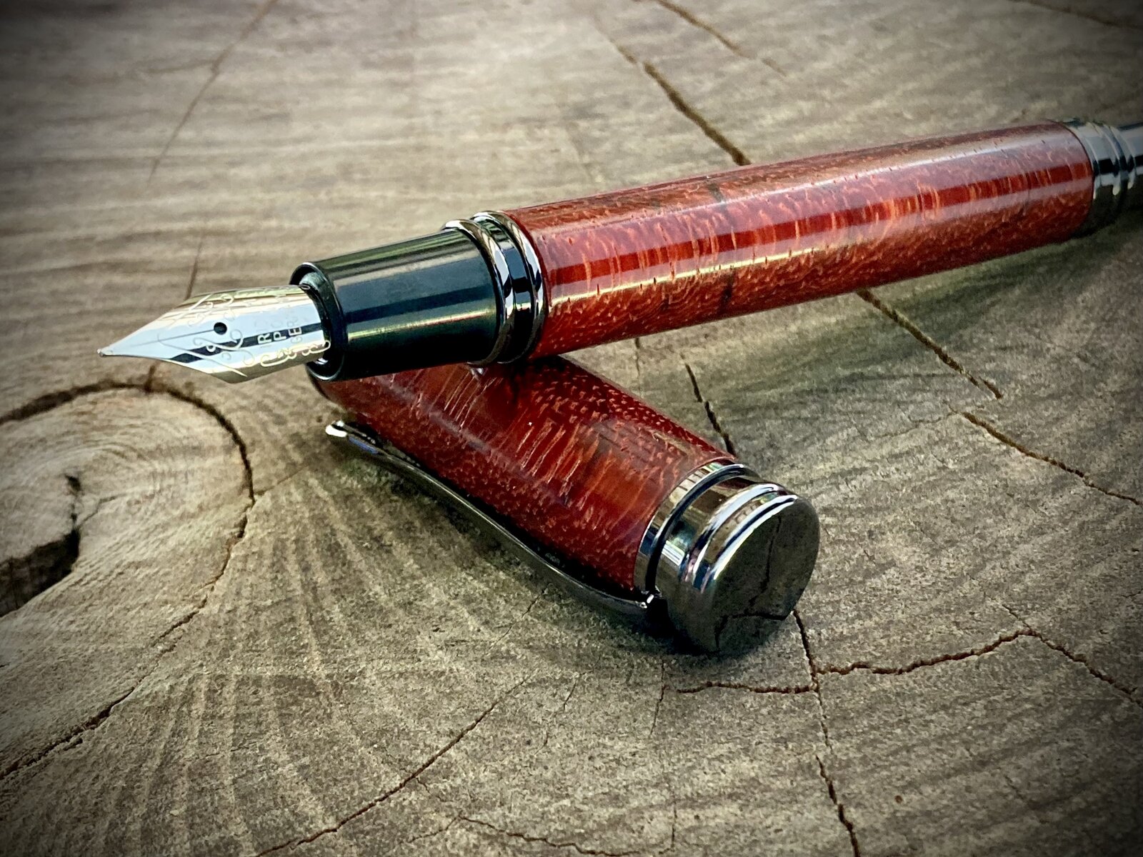 #0612 - Crosscut Padauk Magnetic Fountain Pen 2024-07-01 004 (2560x1920).jpg
