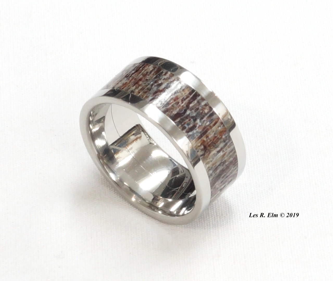 1 - Elk antler Marrow SS Size 8.5 X 6mm.JPG