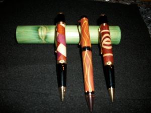 1_Three_pens_and_an_experiment.jpg