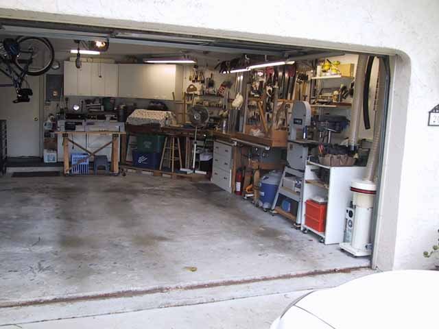 20041114142138_Shop.jpg