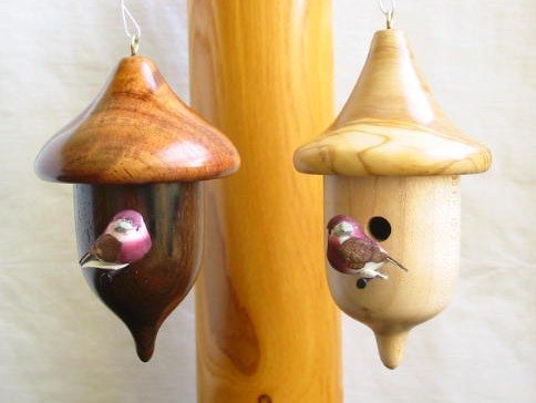 20041126191413_birdhouseorn%20011.jpg