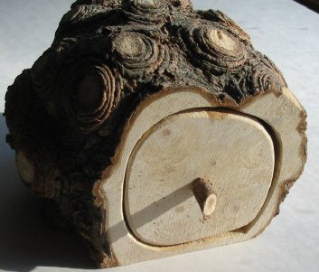 20041226164652_treeboxrescale.jpg