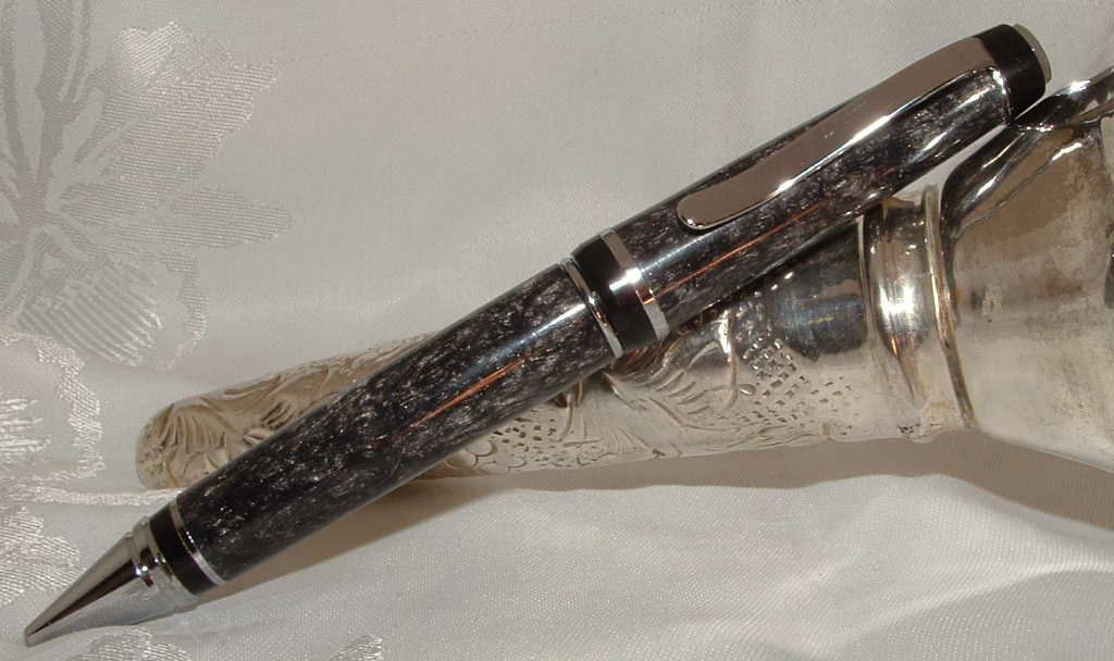 200512105046_silverandblack.jpg