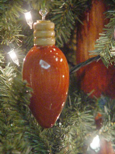 2005122241831_light%20bulb%20ornament.jpg
