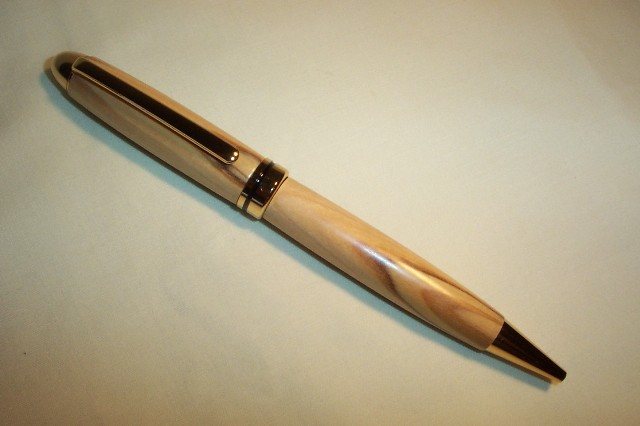 20052132289_European%20Twist%20Pen.jpg