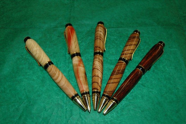 2005322542_5%20pens.jpg
