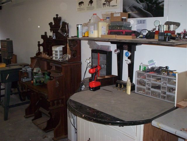 2005324181844_grandbench.jpg