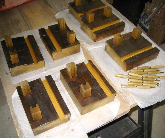 2005327174812_7stands.jpg