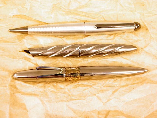 200532752055_3-pens.jpg