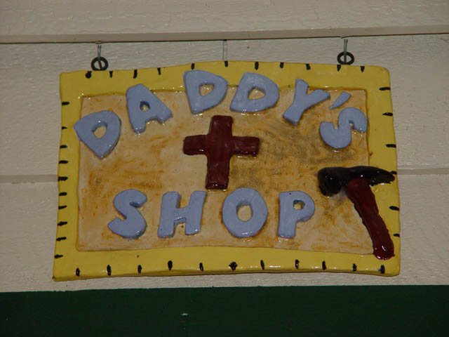 200541631152_sign.jpg