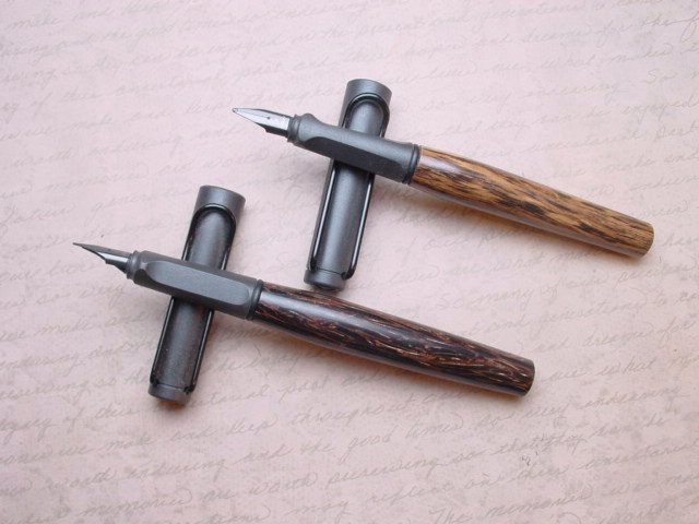 200554144657_safari_wood1.jpg