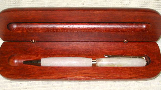 200561232351_roseantler.jpg