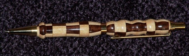 200562215566_segPen_close.jpg