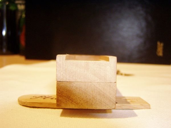 200562225121_box4.jpg