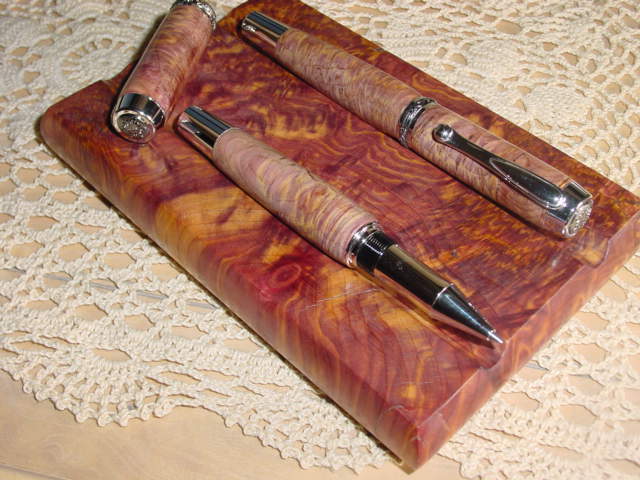 2005663238_desj_set_cedar%20Burl.jpg