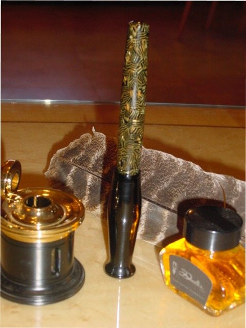 200571621011_green_deskpen.jpg