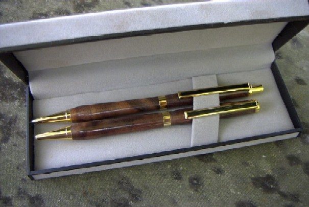 200582514441_Pens4.jpg
