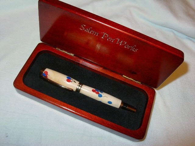 2005827163231_Holly%20pen%20and%20box.jpg