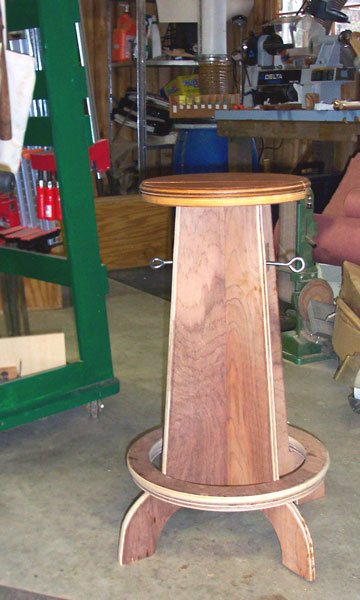 2005924184139_AmWoodworker-Stool-001.jpg