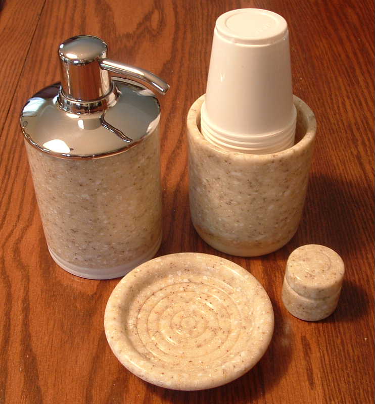 200592823569_bathroomset.jpg