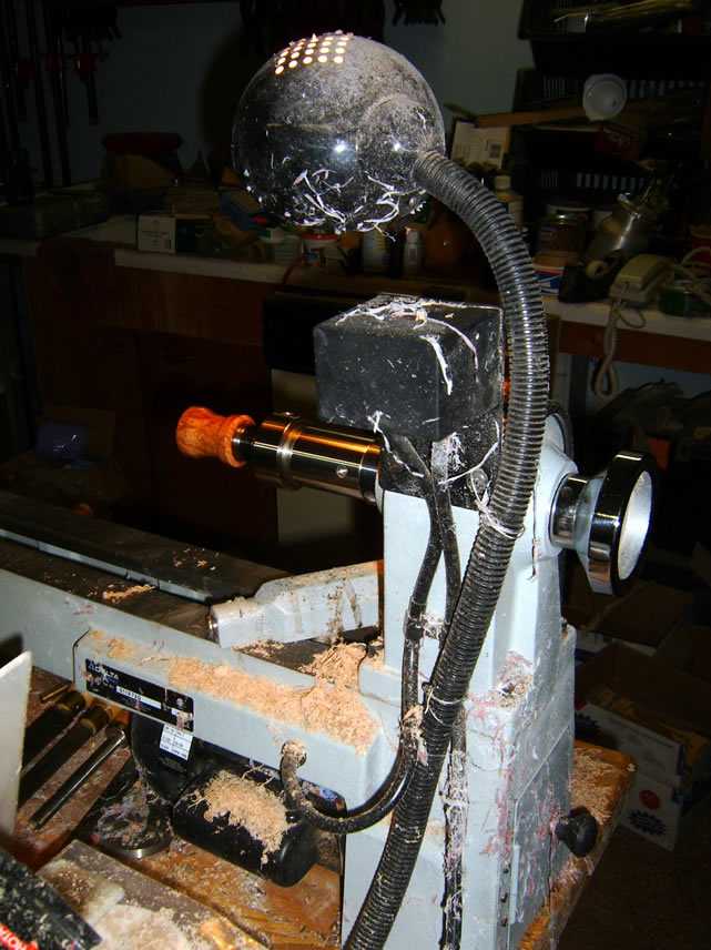 2006101023528_lathe_light.jpg