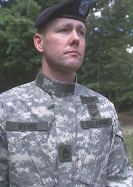 2006101219457_uniform_acu_2004_375.jpg