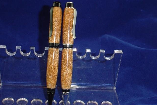 20061128155114_strawbale%20pens.jpg