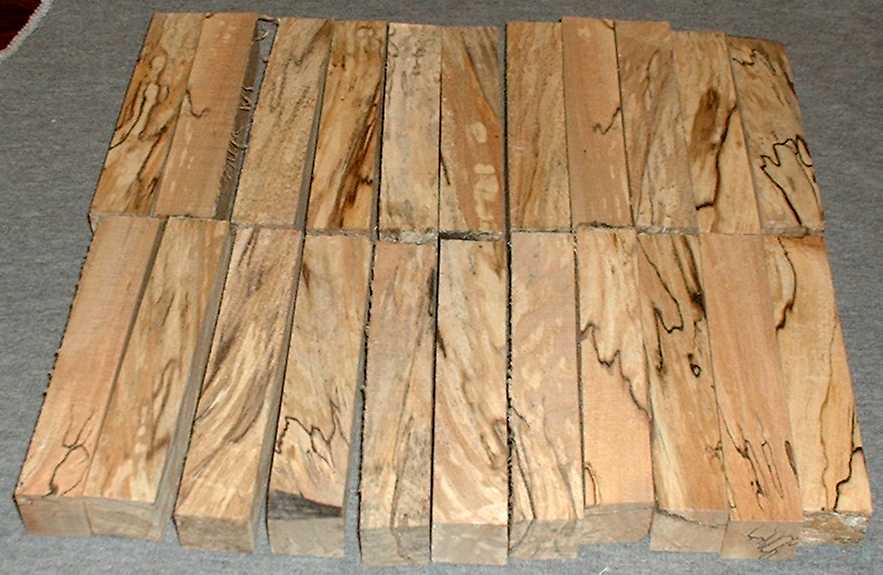 200611351618_spalted_maple_lit.jpg