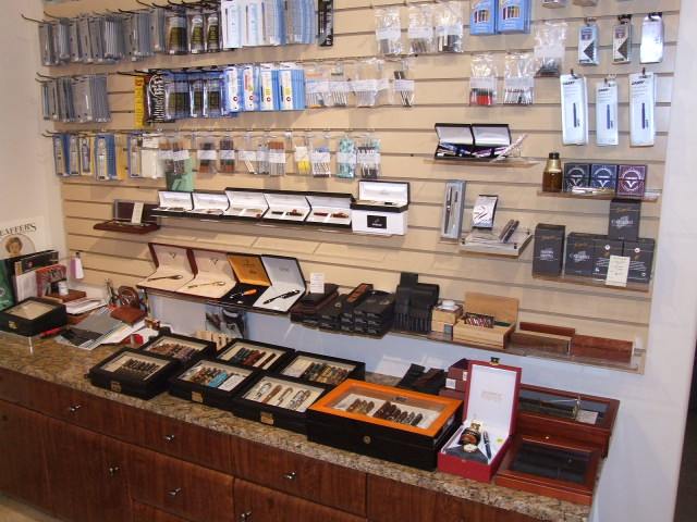 200611654116_store_backwall.jpg