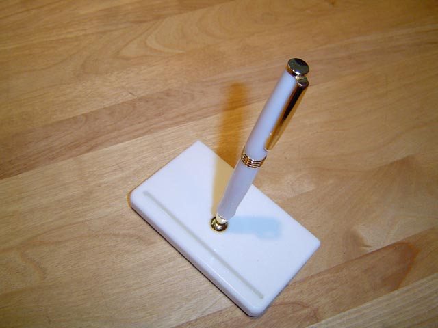 2006118194818_white%20holder.jpg