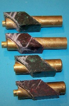200612160111_Glue%20ups.jpg