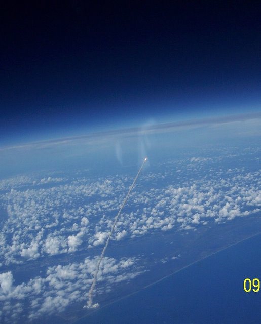 2006122052056_Shuttle%20launch%201.jpg