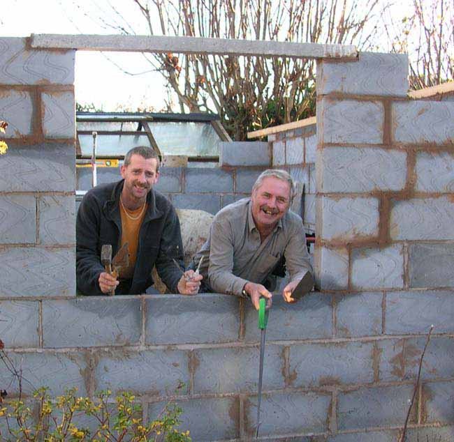 2006122165414_Builders.jpg