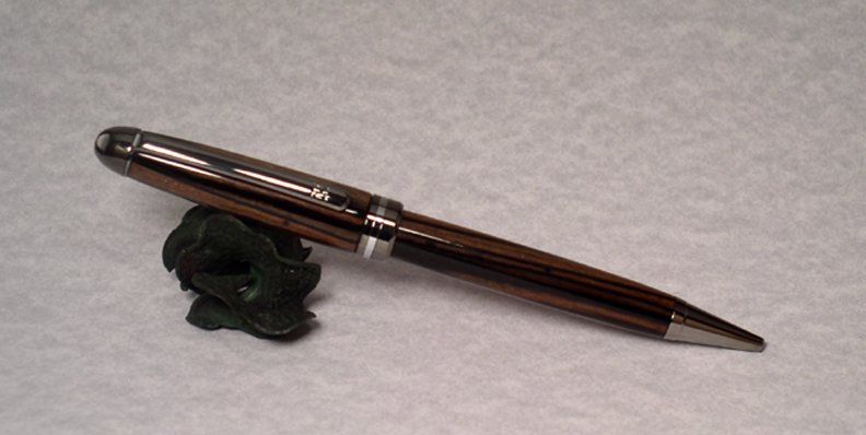 2006122711446_MacEbony11x5.jpg