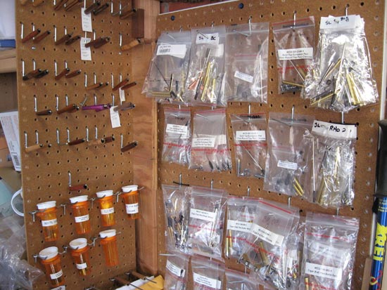 20061230223851_kits.jpg