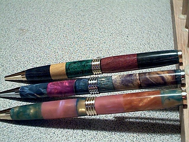 200612312058_3pens.jpg