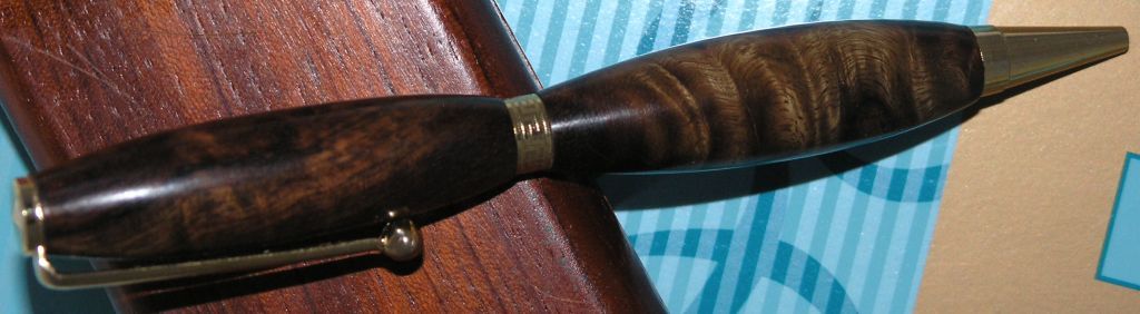2006213165336_pen.jpg