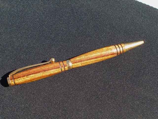 20062221440_Canary-wood2.jpg