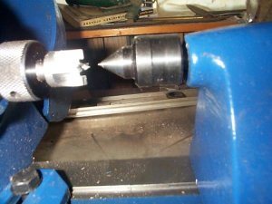20062270122_pic%20%202%20headstock%20tailstock.jpg