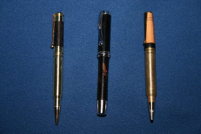 20066233255_pens.jpg