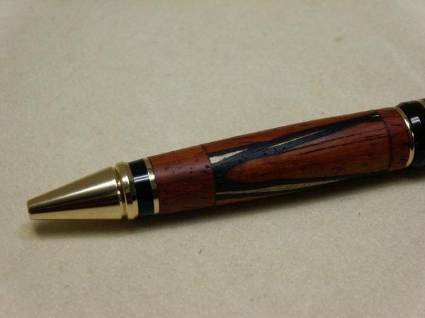 200671914220_Crown_Pen_Front_CU.jpg