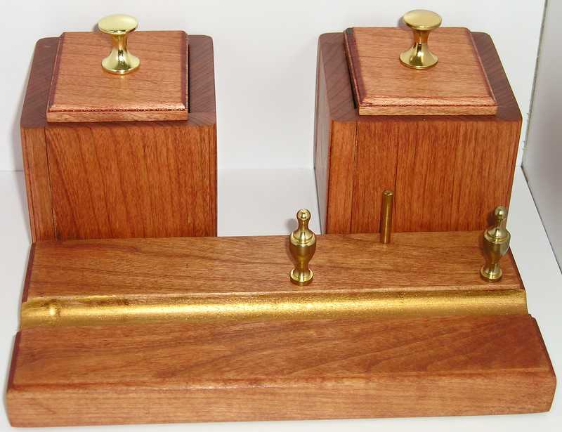200676215059_penholder3.jpg