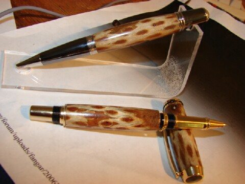 2006814184122_Bernie%20pens%20033.jpg
