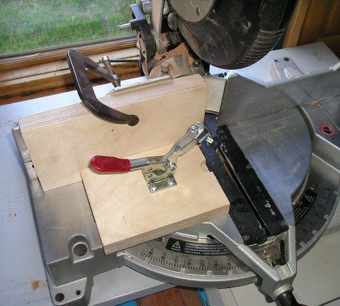 2006910123222_jig3.jpg