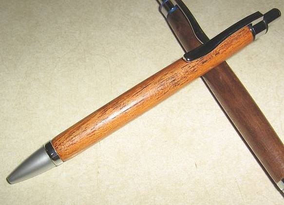 2006929141440_112DonoWoodPen.jpg