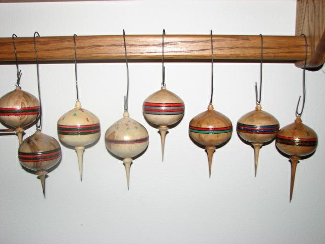 20071013153732_Christmas%20Ornaments%201.jpg